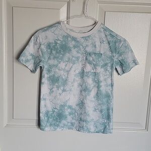 Cat & Jack boys or girls small tie dyed, green and white tshirt.